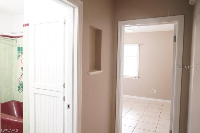 1761 Siesta Dr, Sarasota, FL 34239-10