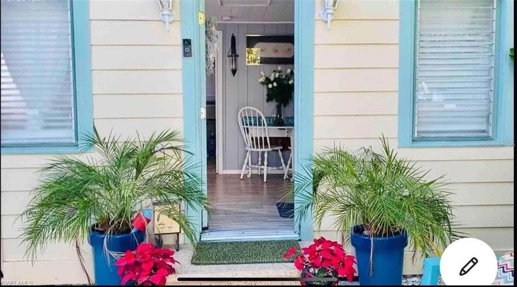 1761 Siesta Dr, Sarasota, FL 34239-26