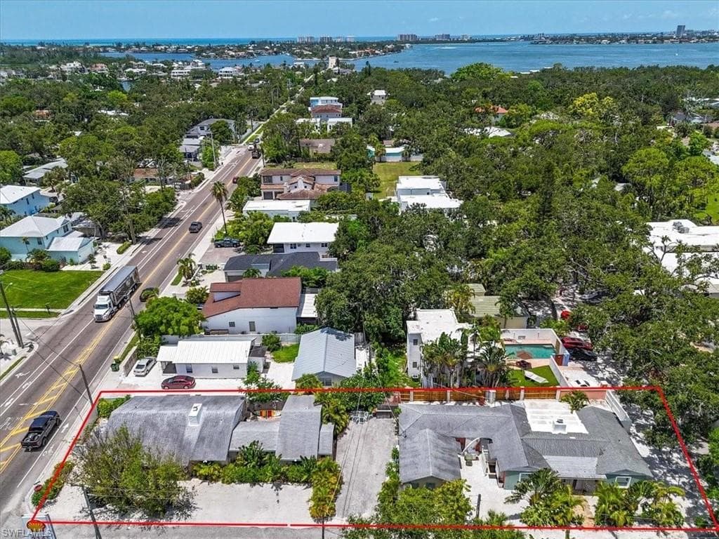 1761 Siesta Dr, Sarasota, FL 34239-2
