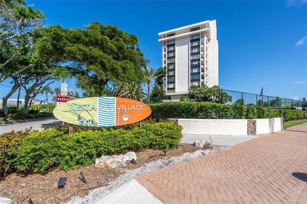 1761 Siesta Dr, Sarasota, FL 34239-47
