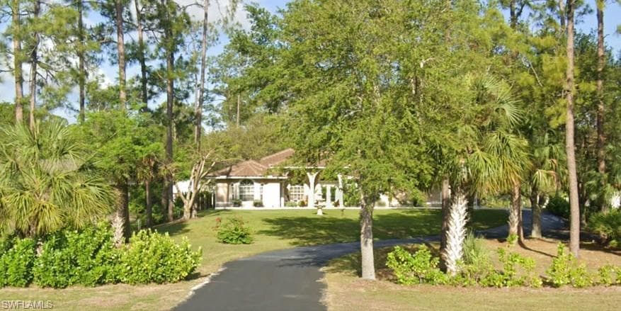 291 Everglades Blvd N, Naples, FL 34120-1