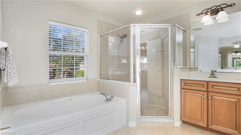 14787 Indigo Lakes Cir, Naples, FL 34119-25