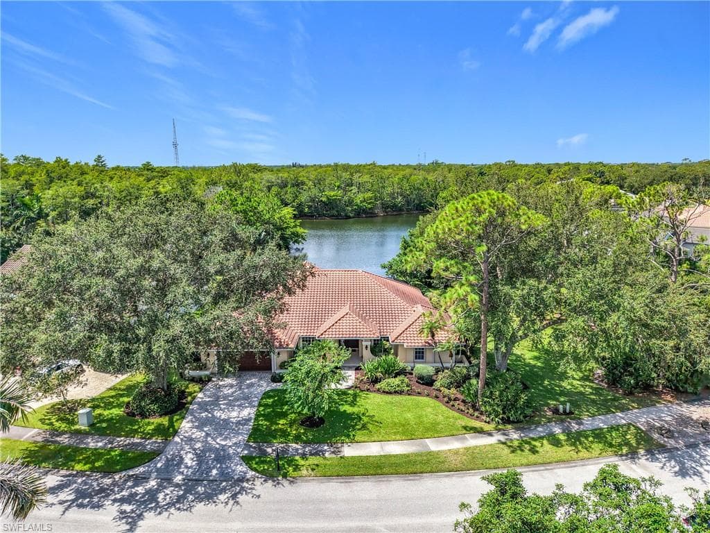 6806 Wellington Dr, Naples, FL 34109-1