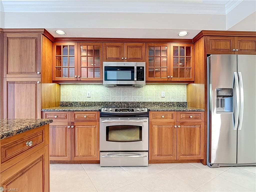 6806 Wellington Dr, Naples, FL 34109-26