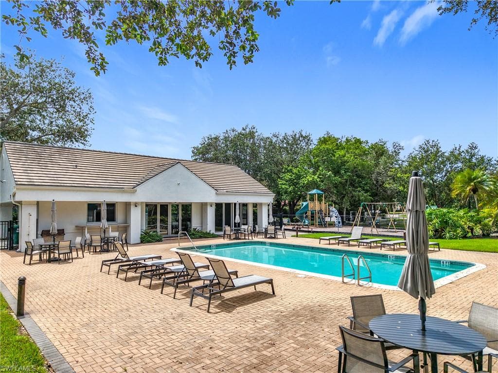 6806 Wellington Dr, Naples, FL 34109-39