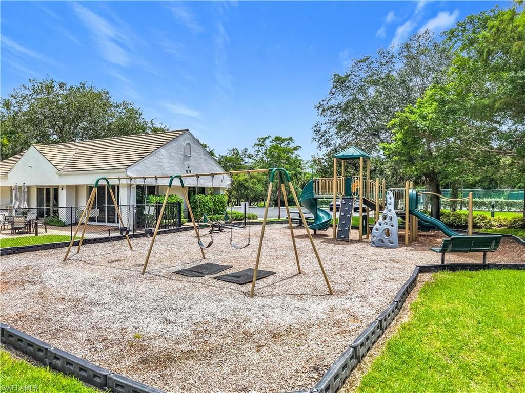 6806 Wellington Dr, Naples, FL 34109-41
