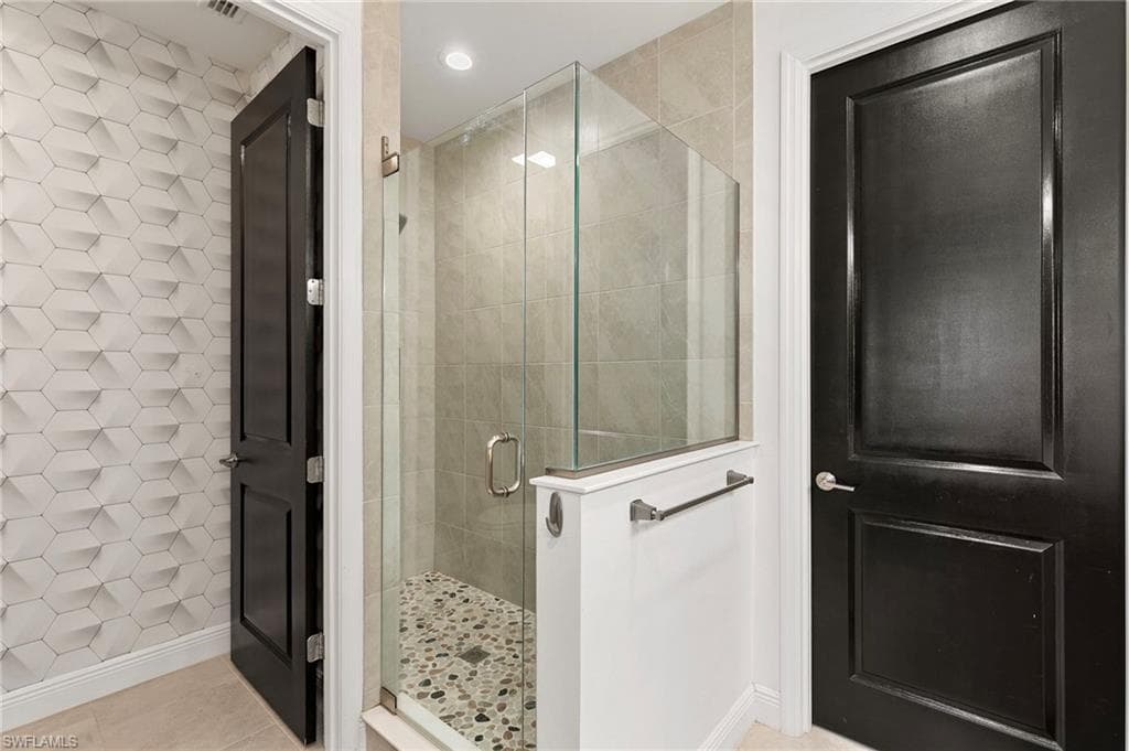 2567 Seychelles Dr 207, Naples, FL 34112-13