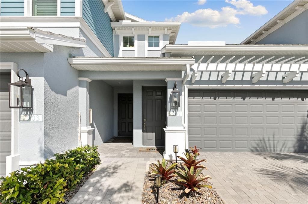 2567 Seychelles Dr 207, Naples, FL 34112-30