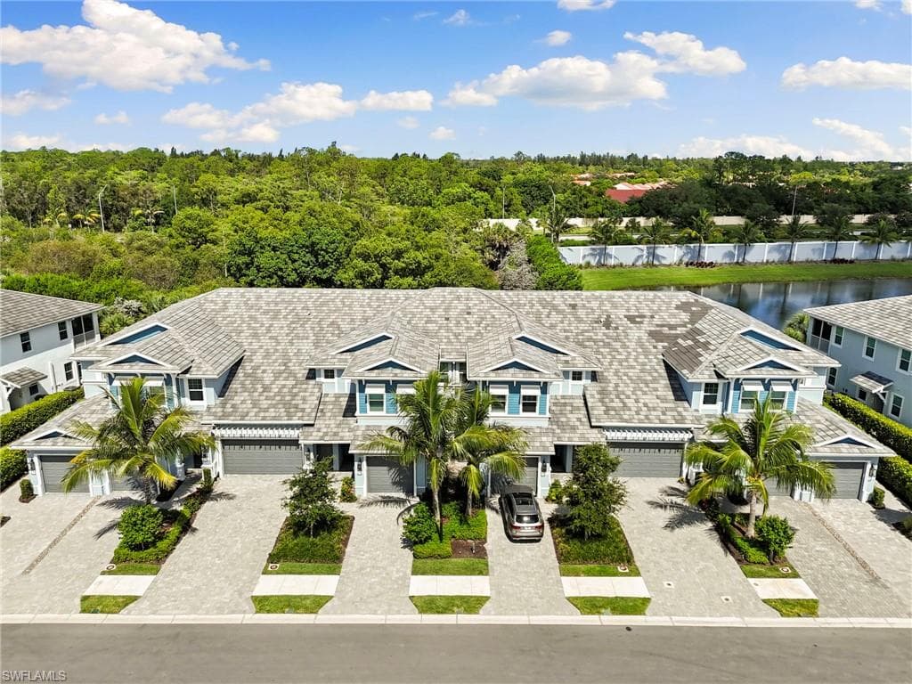 2567 Seychelles Dr 207, Naples, FL 34112-32