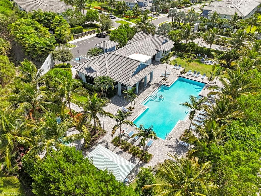 2567 Seychelles Dr 207, Naples, FL 34112-33