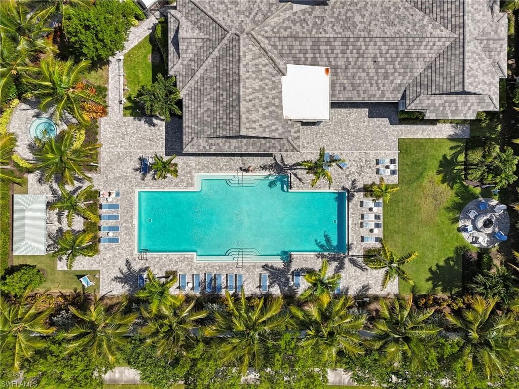 2567 Seychelles Dr 207, Naples, FL 34112-41