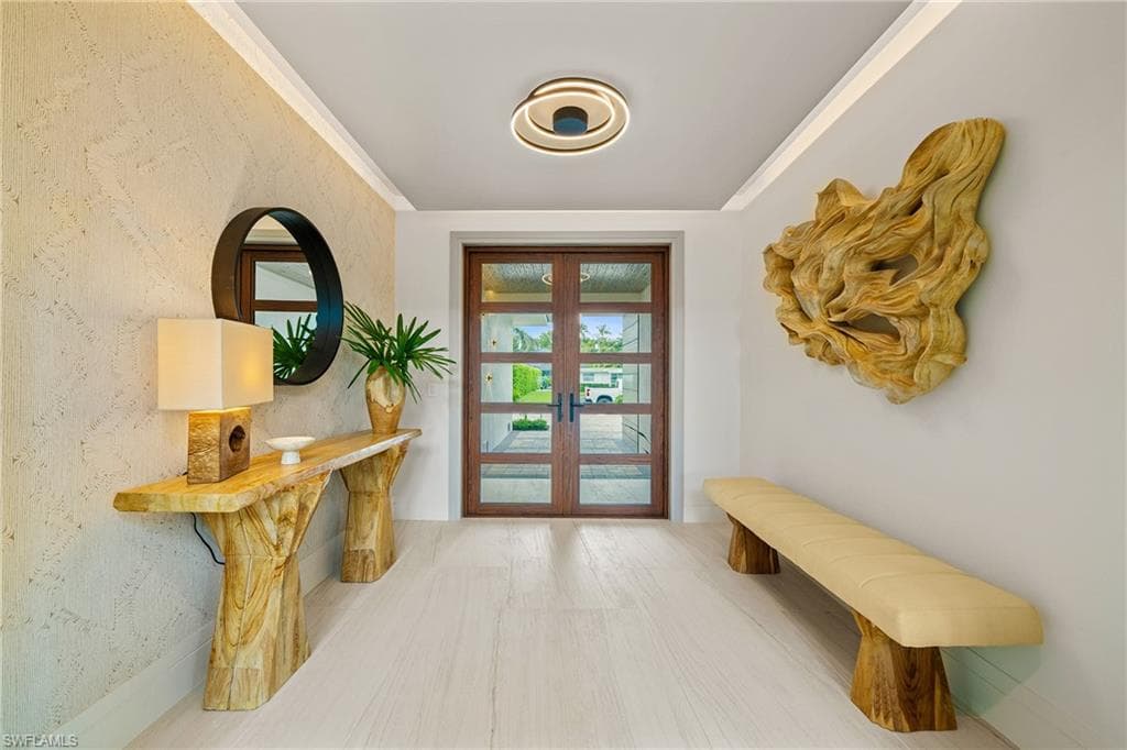 1261 13th Ave N, Naples, FL 34102-23