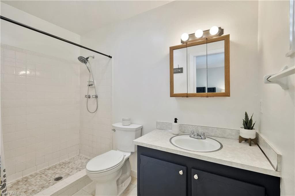 713 Palm View Dr Dp4, Naples, FL 34110-12