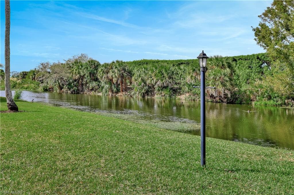 713 Palm View Dr Dp4, Naples, FL 34110-17