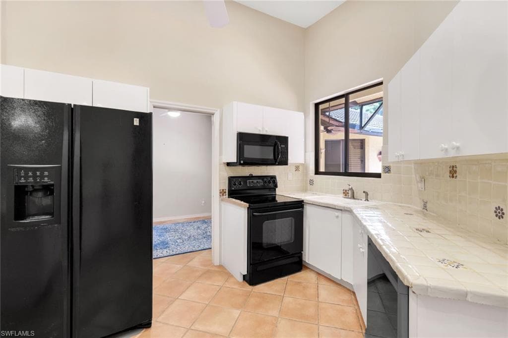 1841 Olds Ct, Marco Island, FL 34145-15