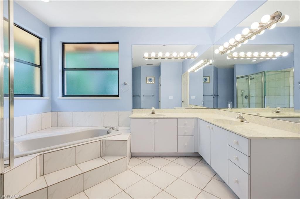 1841 Olds Ct, Marco Island, FL 34145-24