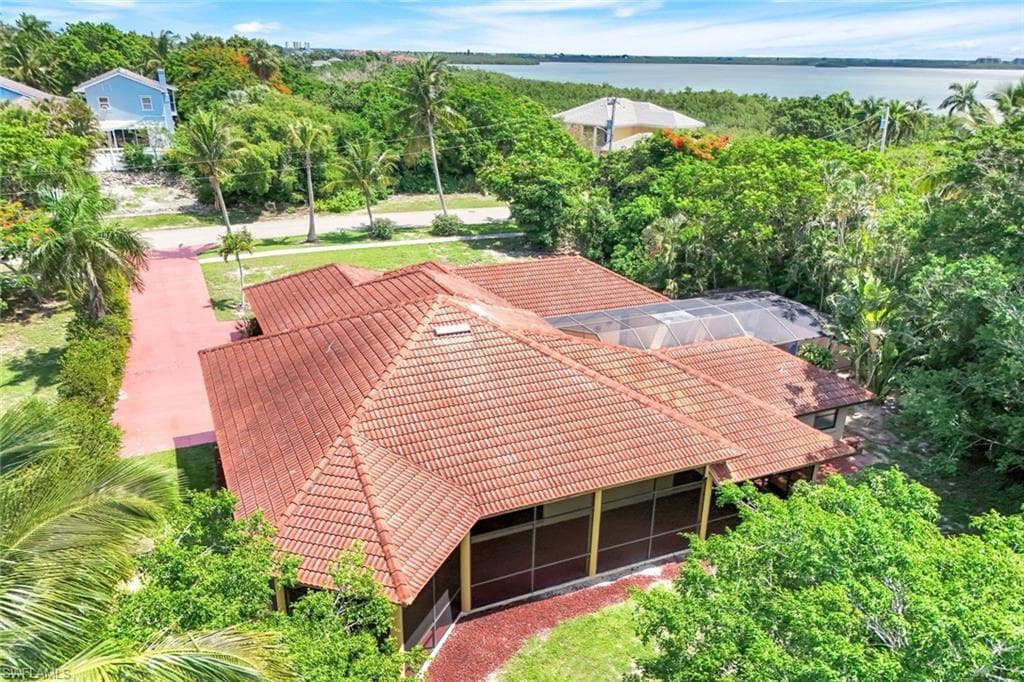 1841 Olds Ct, Marco Island, FL 34145-44