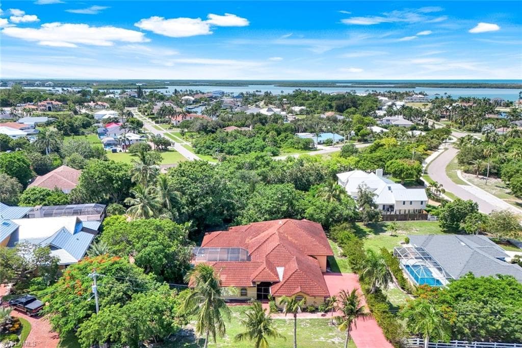 1841 Olds Ct, Marco Island, FL 34145-45