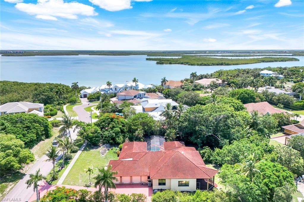 1841 Olds Ct, Marco Island, FL 34145-48