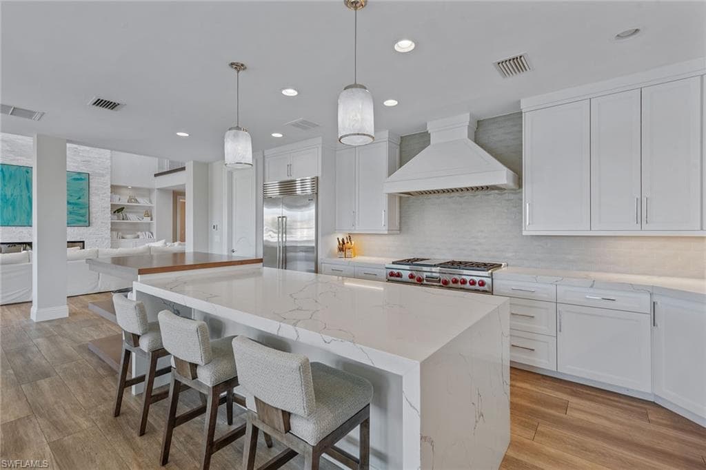 434 Trade Winds Ave, Naples, FL 34108-18