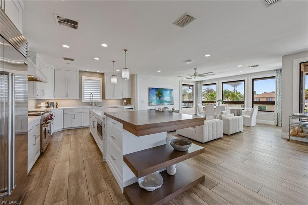 434 Trade Winds Ave, Naples, FL 34108-20
