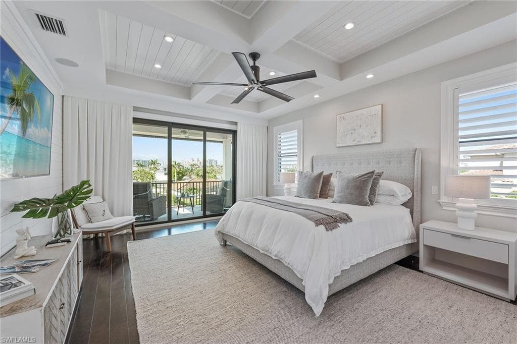 434 Trade Winds Ave, Naples, FL 34108-23