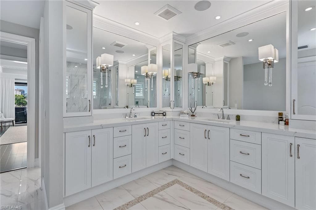 434 Trade Winds Ave, Naples, FL 34108-25