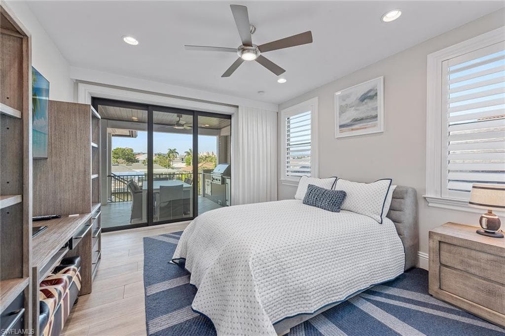 434 Trade Winds Ave, Naples, FL 34108-30