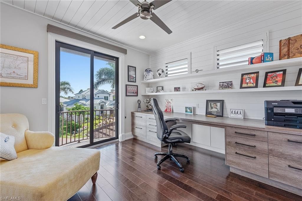 434 Trade Winds Ave, Naples, FL 34108-32