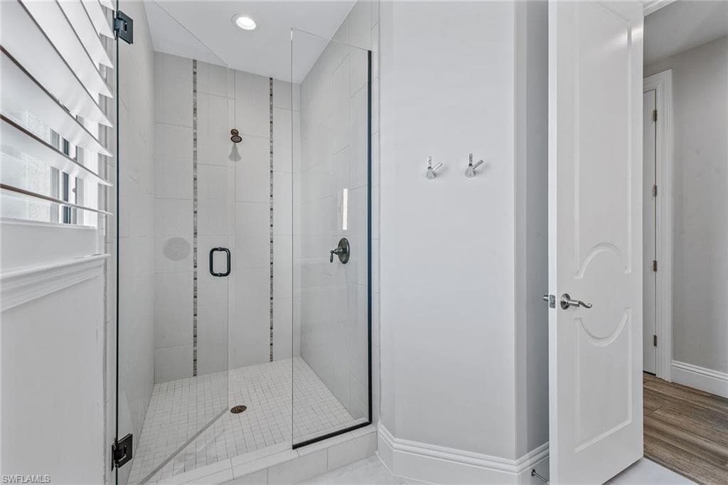 434 Trade Winds Ave, Naples, FL 34108-36
