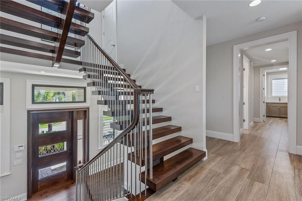434 Trade Winds Ave, Naples, FL 34108-38