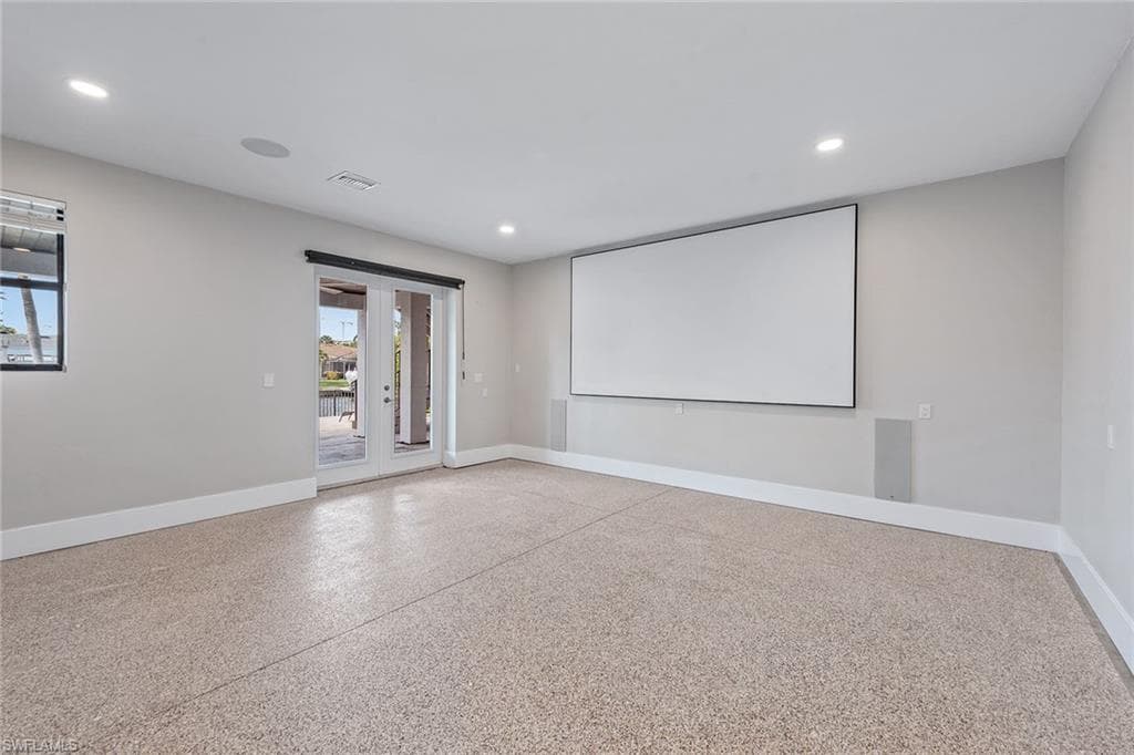 434 Trade Winds Ave, Naples, FL 34108-43