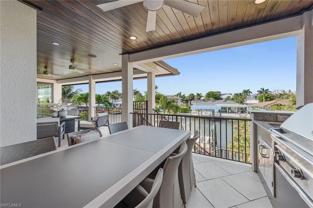 434 Trade Winds Ave, Naples, FL 34108-47