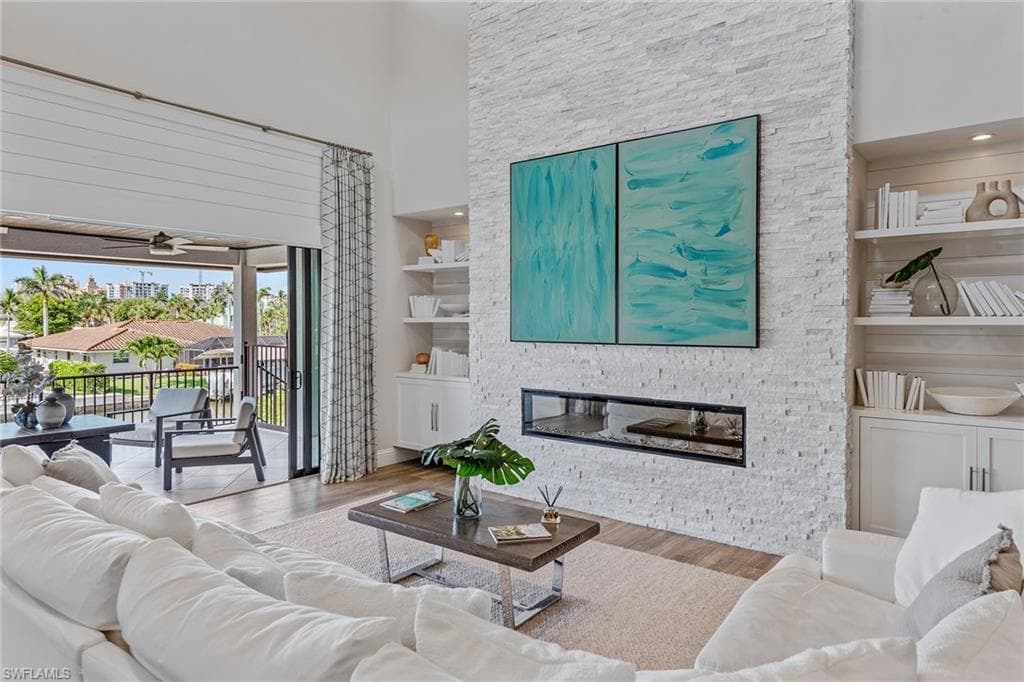 434 Trade Winds Ave, Naples, FL 34108-4