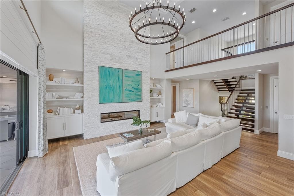 434 Trade Winds Ave, Naples, FL 34108-4