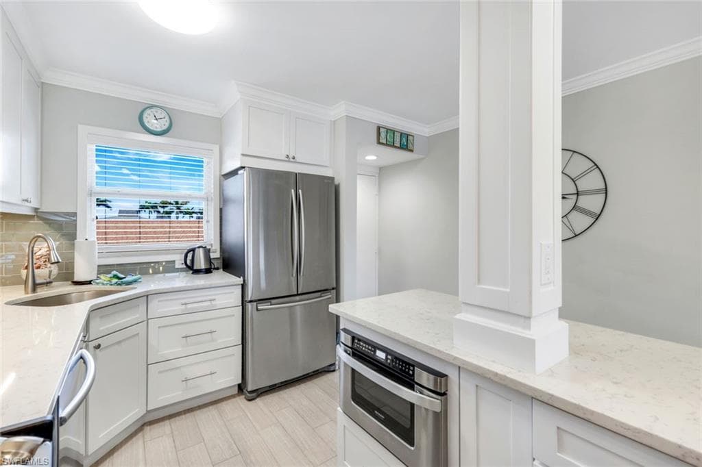 1208 Edington Pl E204, Marco Island, FL 34145-11