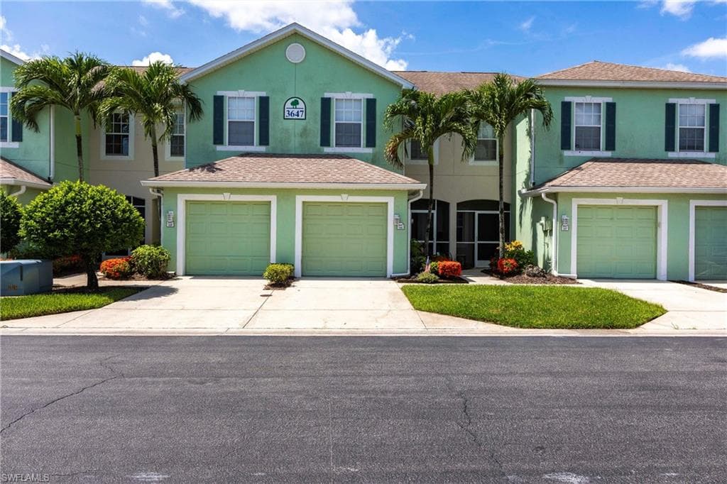 3647 Pine Oak Cir 106, Fort Myers, FL 33916-1