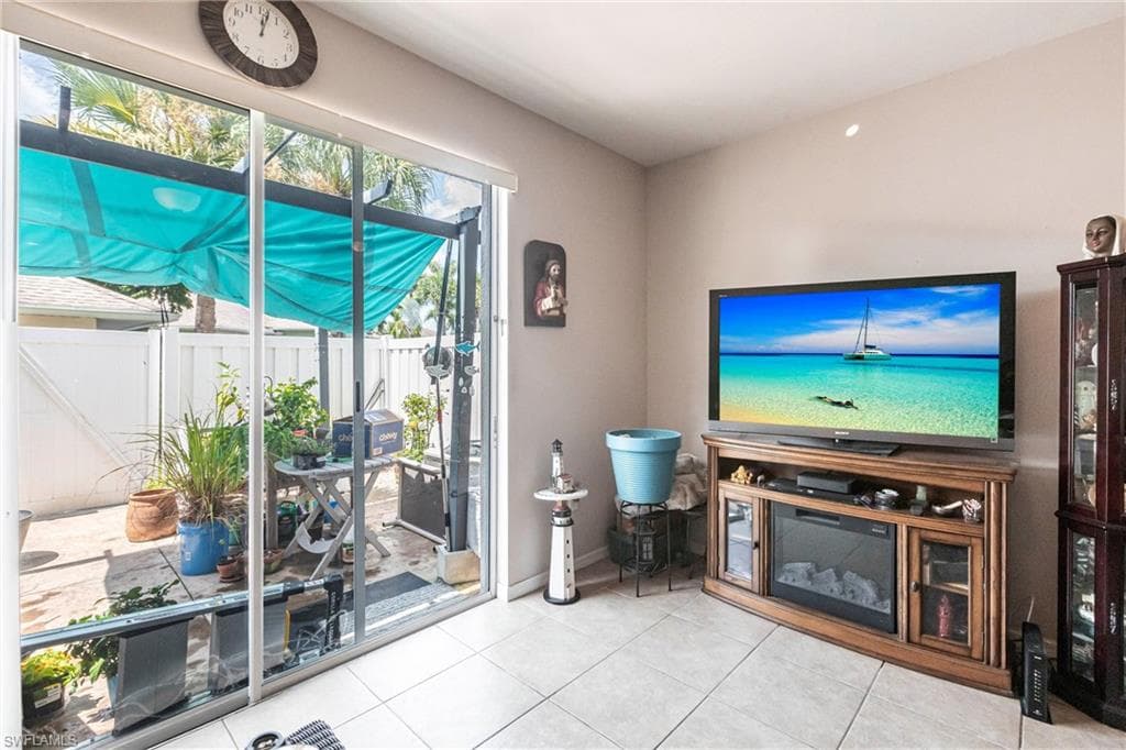 3647 Pine Oak Cir 106, Fort Myers, FL 33916-7