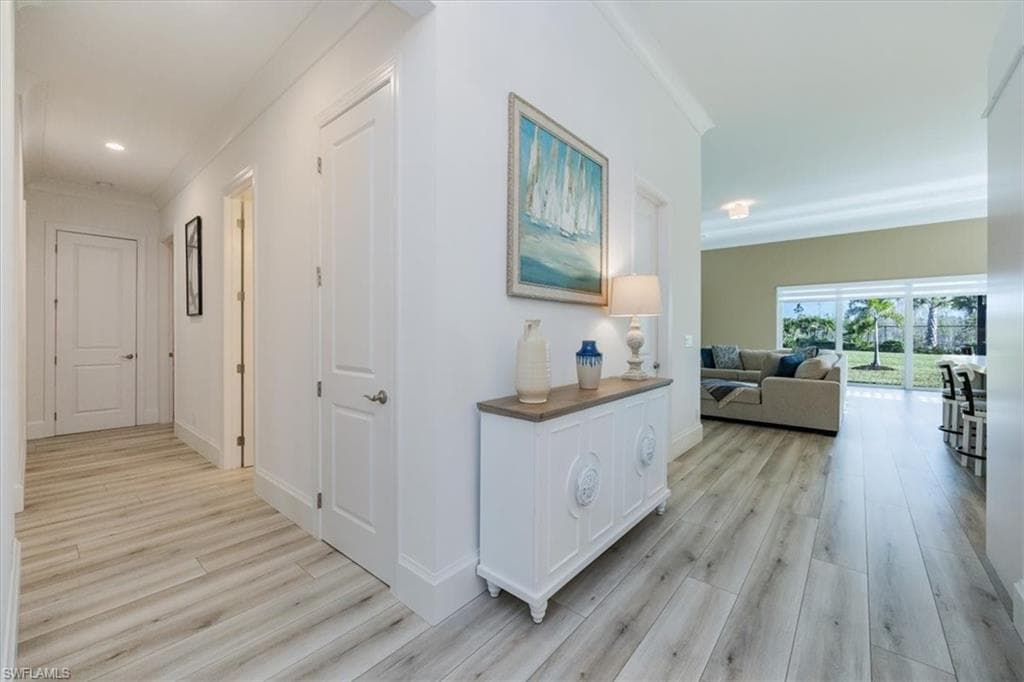 9088 Caicos Way, Naples, FL 34114-4