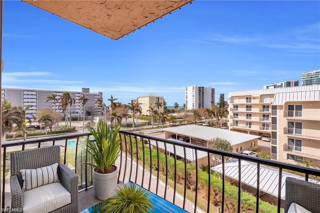 3430 Gulf Shore Blvd N 4j, Naples, FL 34103-15