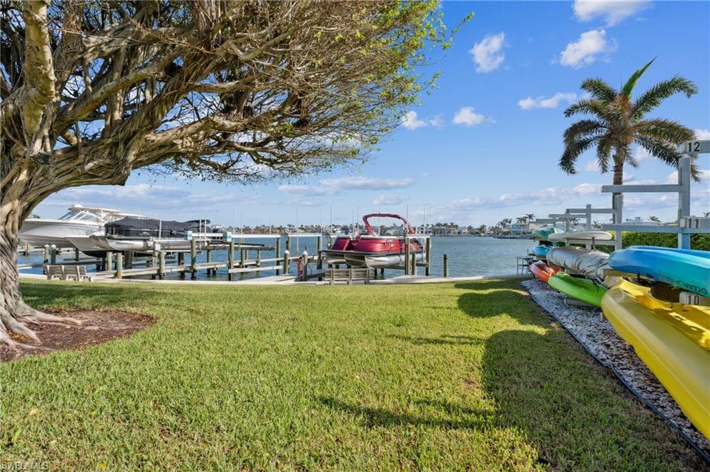 3430 Gulf Shore Blvd N 4j, Naples, FL 34103-31