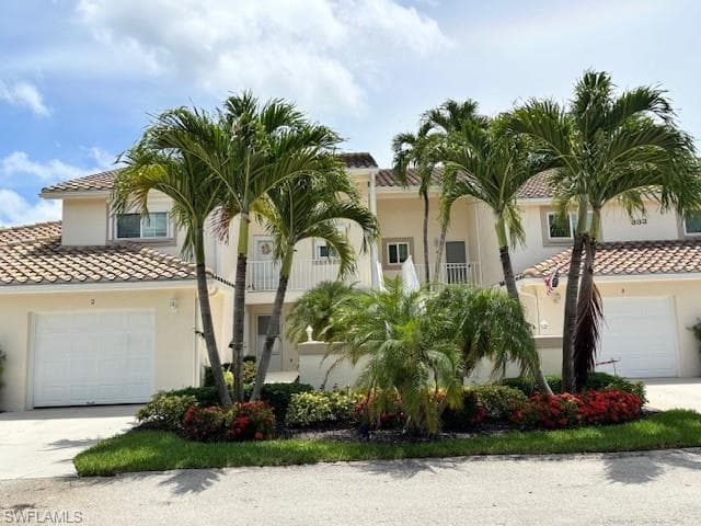 333 Sunrise Cay 2, Naples, FL 34114-3