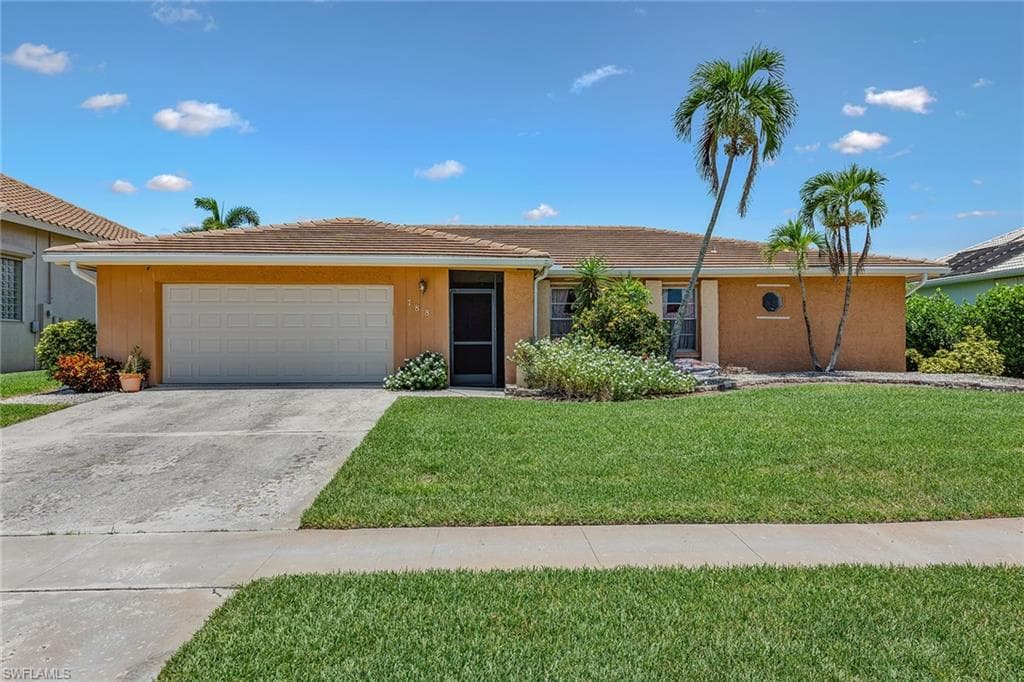788 Sea Ct, Marco Island, FL 34145-2
