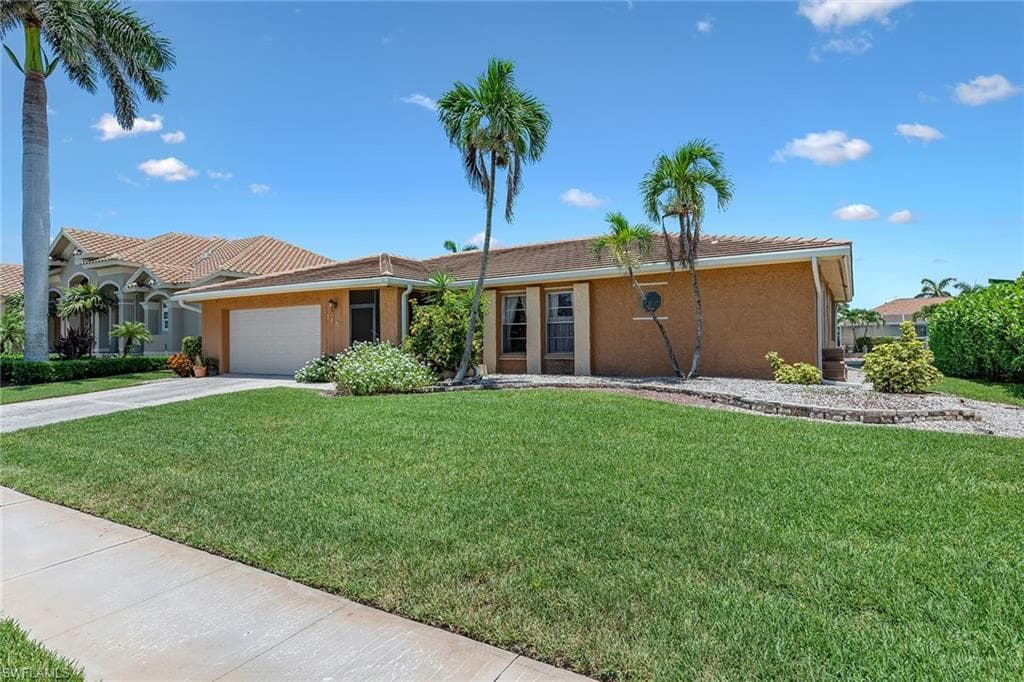 788 Sea Ct, Marco Island, FL 34145-4
