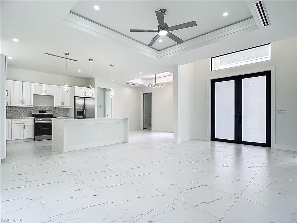 2707 36th Ave SE, Naples, FL 34117-12