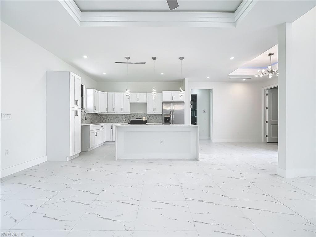 2707 36th Ave SE, Naples, FL 34117-13
