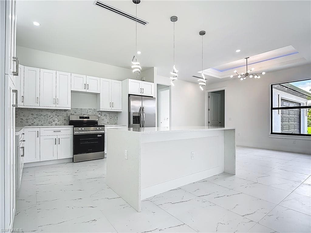 2707 36th Ave SE, Naples, FL 34117-14