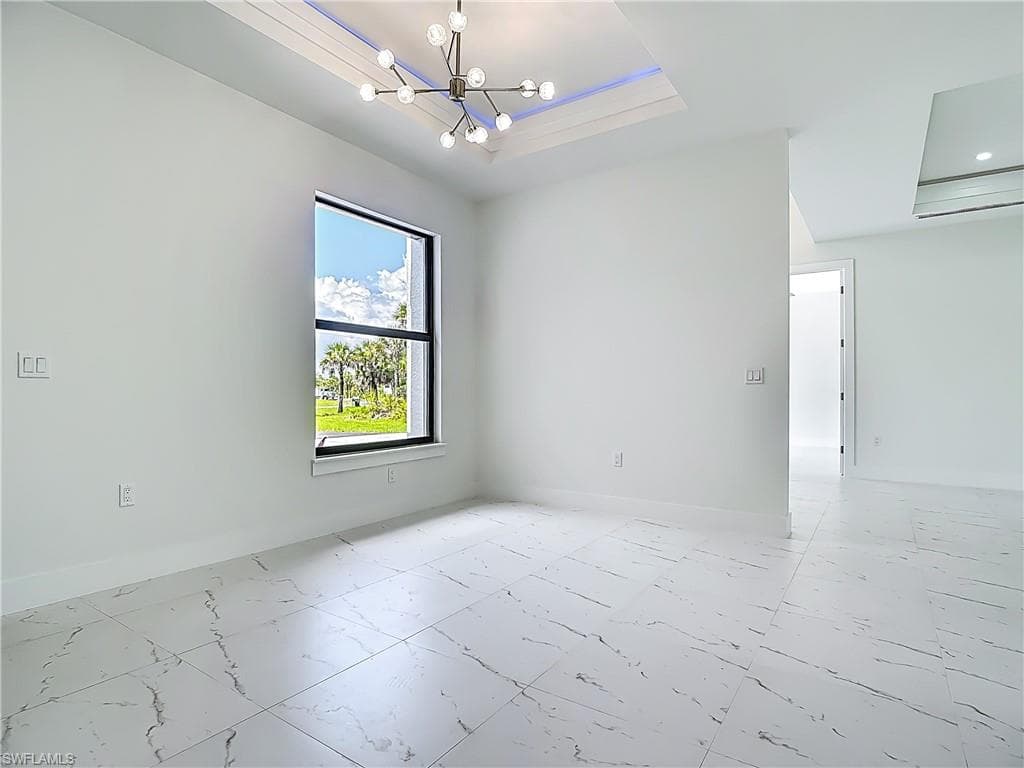 2707 36th Ave SE, Naples, FL 34117-23