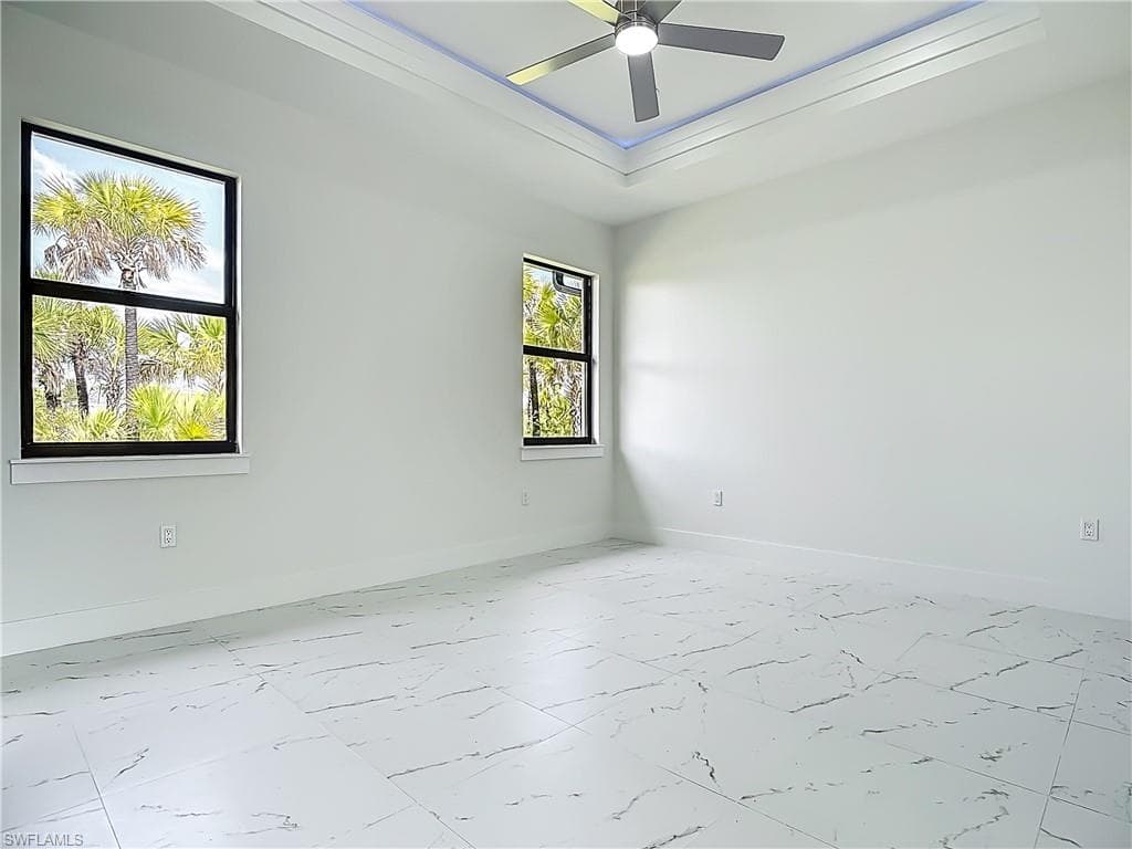 2707 36th Ave SE, Naples, FL 34117-30