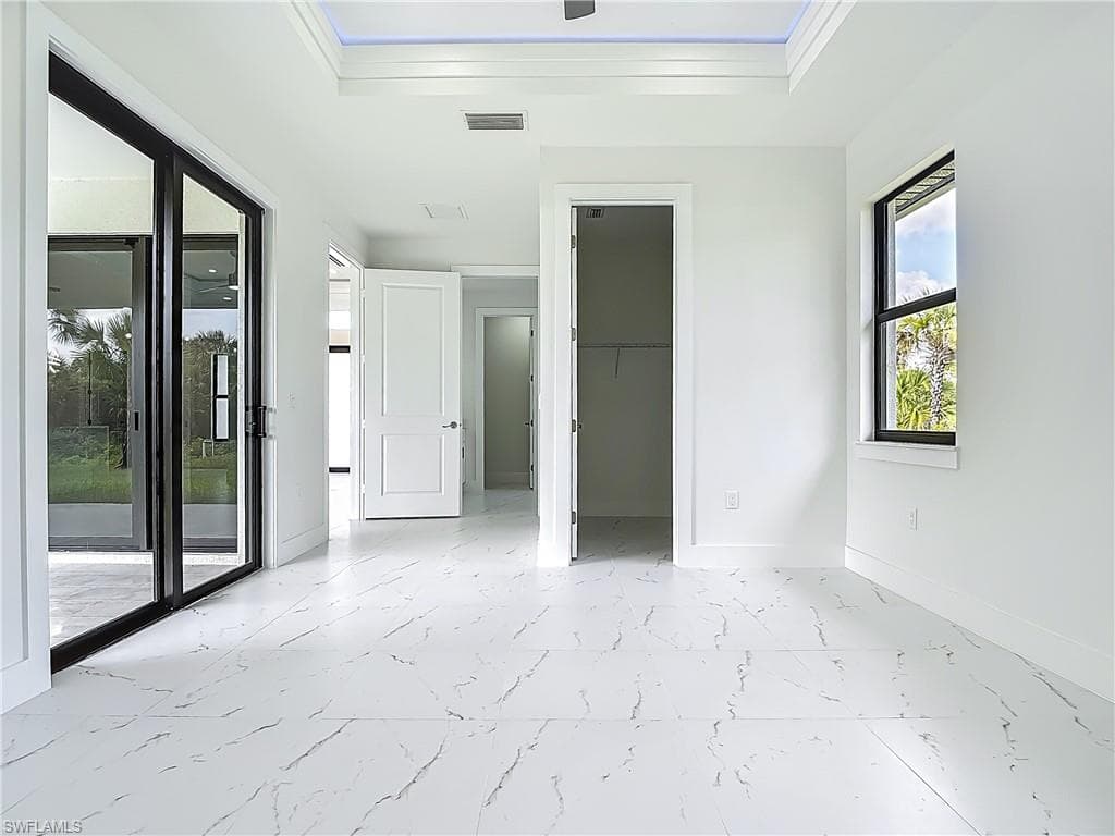 2707 36th Ave SE, Naples, FL 34117-31